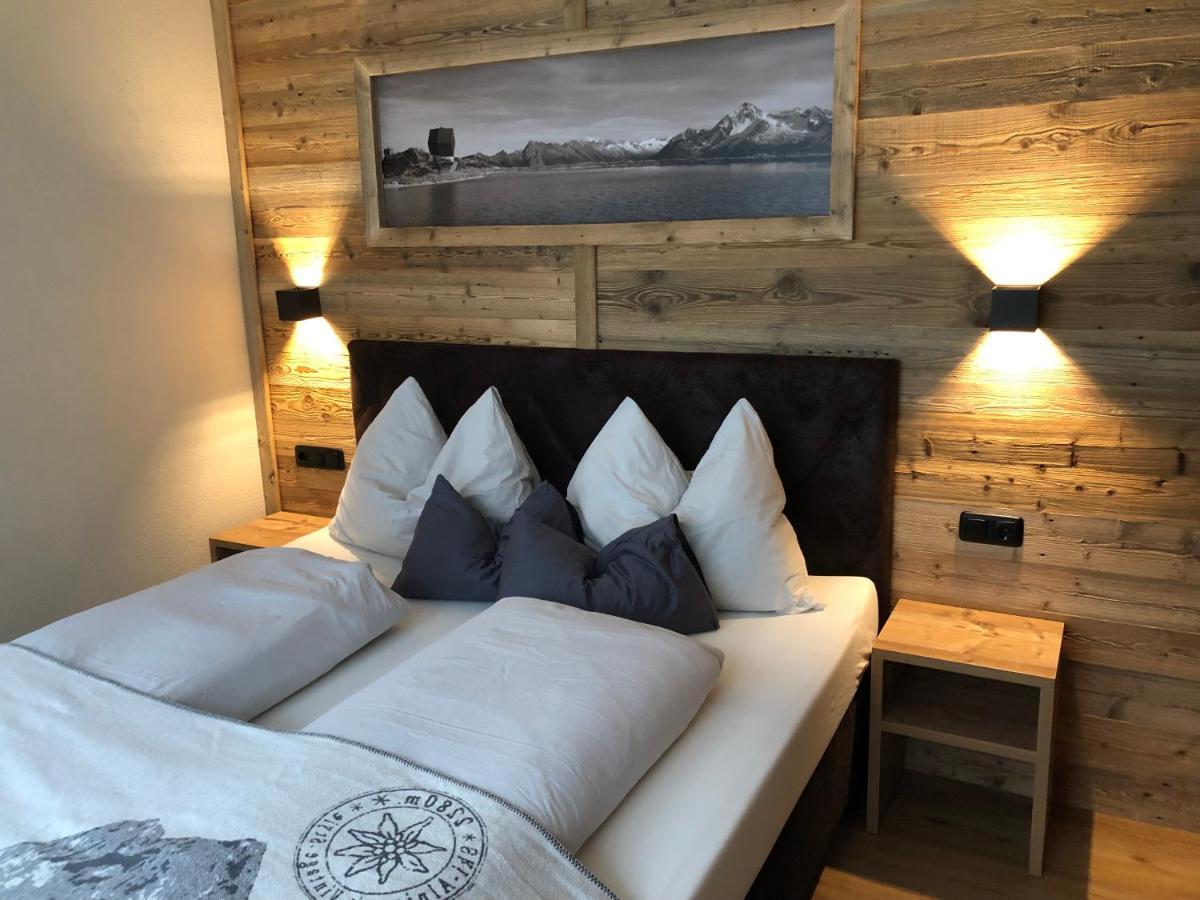 Villa Romantica Appartement Mayrhofen Bagian luar foto